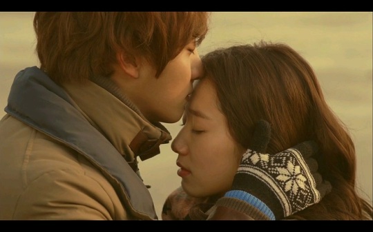 Flower Boy Next Door - Yoon Shi Yoon and Park Shin Hye 2