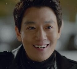 Kim Rae Won Accepts Lead Role in “Full Count”