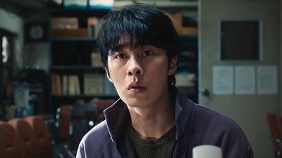 Lee Jae Wook Takes on Dangerous Jobs in New Trailer for “Dead-End Job”